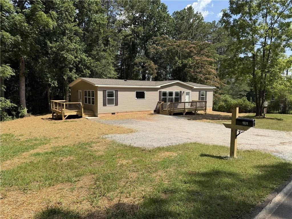 3 bedroom, 2 bathroom, 1,800 sq ft single family residence for sale at 1531 Four Mile Church Road, Ball Ground, GA 30107