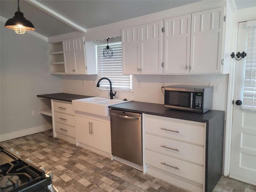 3 bedroom, 2 bathroom, 1,138 sq ft single family residence for rent at 5246 W Mountain Street, Stone Mountain, GA 30083 for $2,000 a month — photo 9