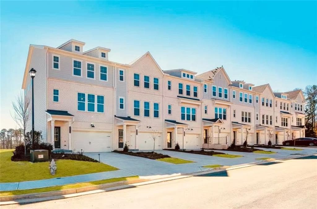 4 bedroom, 4 bathroom, 2,572 sq ft townhouse for sale at 3273 Durston Court, Dacula, GA 30019 — photo 2