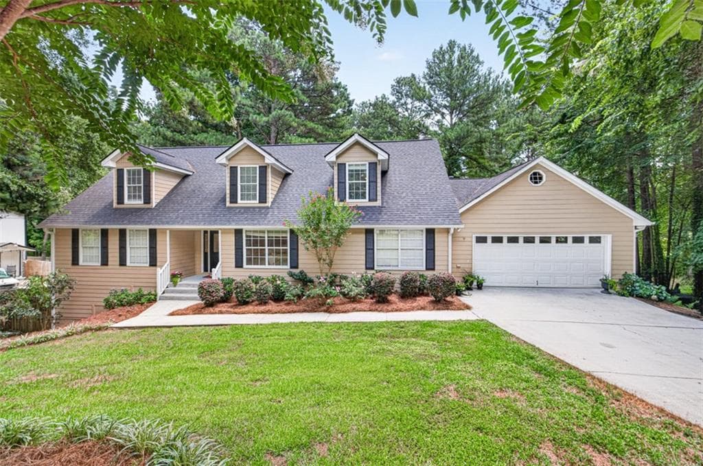 5 bedroom, 5 bathroom, 3,032 sq ft single family residence for sale at 1074 Westchester Drive, Lilburn, GA 30047 — photo 3