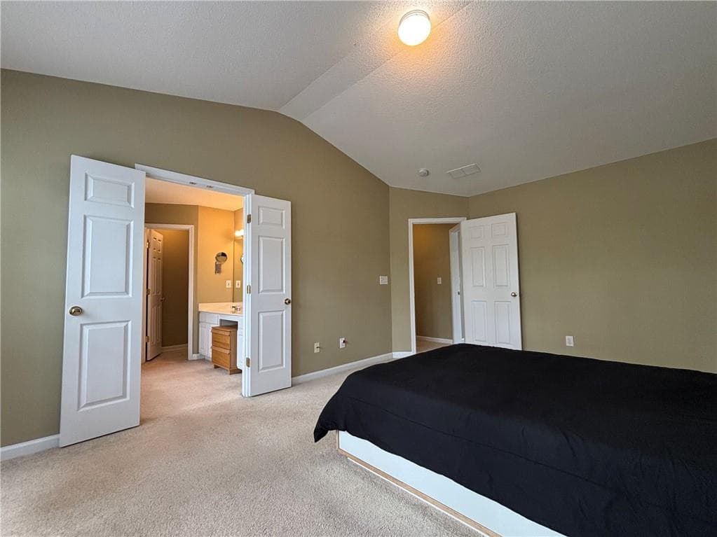 3 bedroom, 3 bathroom, 1,642 sq ft townhouse for sale at 7010 Richland Court, Roswell, GA 30076 — photo 7