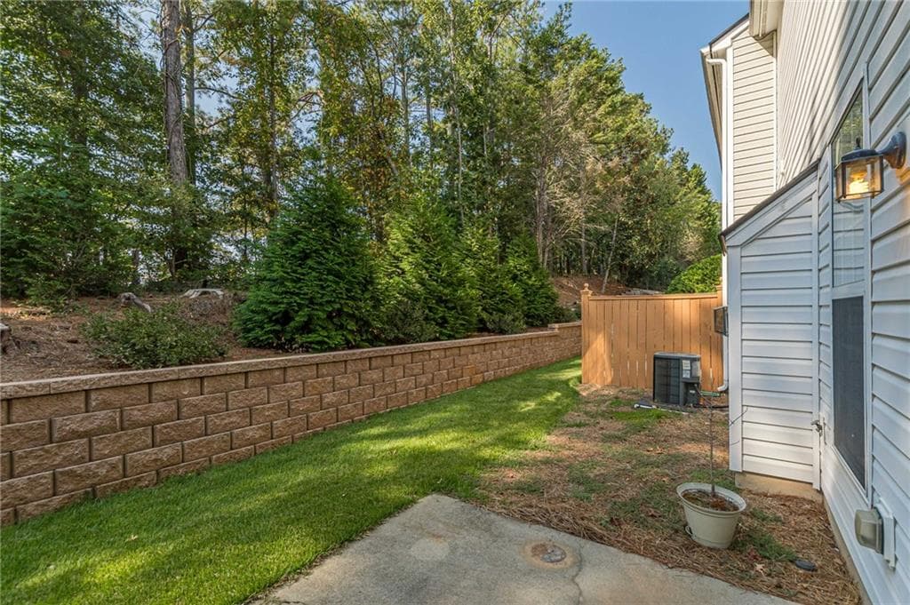 3 bedroom, 3 bathroom, 1,642 sq ft townhouse for sale at 7010 Richland Court, Roswell, GA 30076 — photo 10