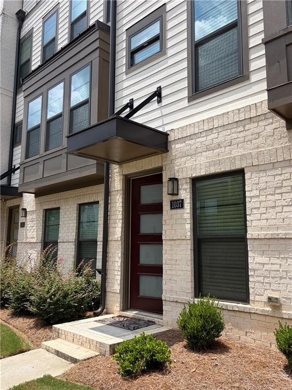 3 bedroom, 5 bathroom, 2,200 sq ft townhouse for rent at 1037 Burnside Place, Atlanta, GA 30318 for $3,995 a month — photo 1 of 45