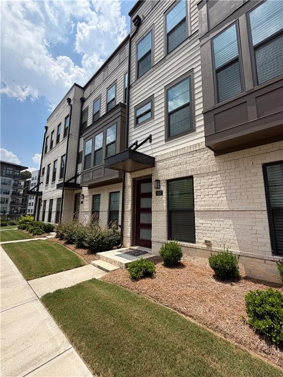3 bedroom, 5 bathroom, 2,200 sq ft townhouse for rent at 1037 Burnside Place, Atlanta, GA 30318 for $3,995 a month — photo 2