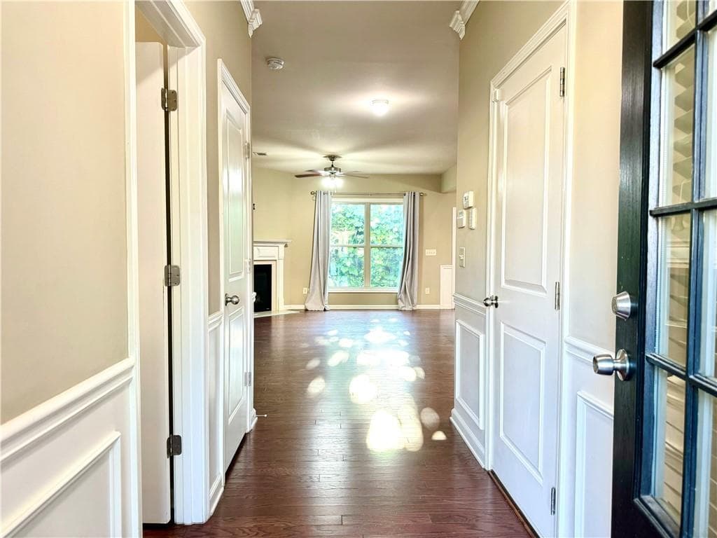 3 bedroom, 3 bathroom, 1,648 sq ft townhouse for sale at 2885 Maple Park Place, Cumming, GA 30041 — photo 2