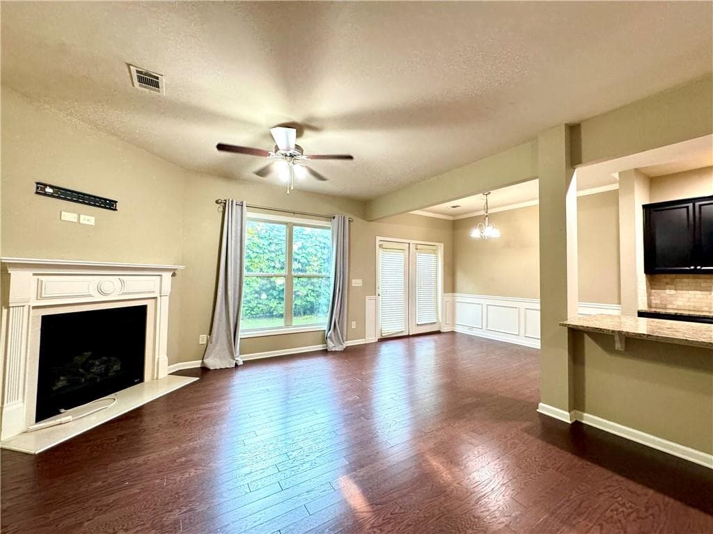 3 bedroom, 3 bathroom, 1,648 sq ft townhouse for sale at 2885 Maple Park Place, Cumming, GA 30041 — photo 4