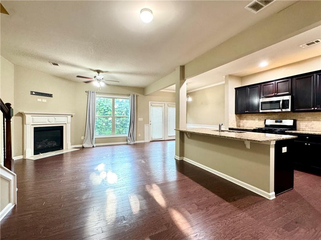 3 bedroom, 3 bathroom, 1,648 sq ft townhouse for sale at 2885 Maple Park Place, Cumming, GA 30041 — photo 8