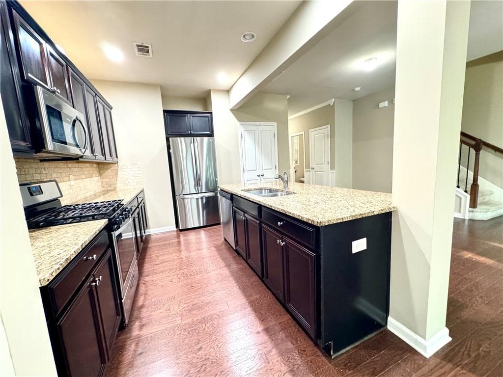 3 bedroom, 3 bathroom, 1,648 sq ft townhouse for sale at 2885 Maple Park Place, Cumming, GA 30041 — photo 9