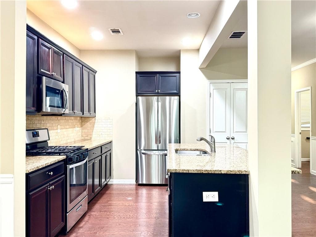3 bedroom, 3 bathroom, 1,648 sq ft townhouse for sale at 2885 Maple Park Place, Cumming, GA 30041 — photo 10