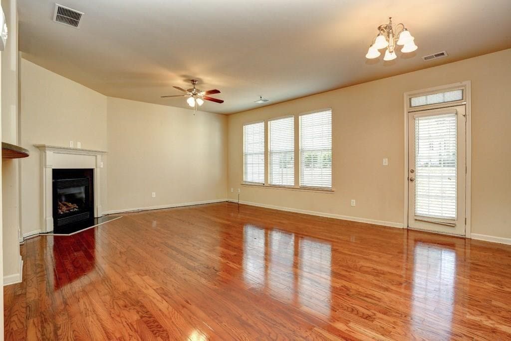 3 bedroom, 3 bathroom, 1,944 sq ft townhouse for sale at 2649 Sardis Chase Court, Buford, GA 30519 — photo 4