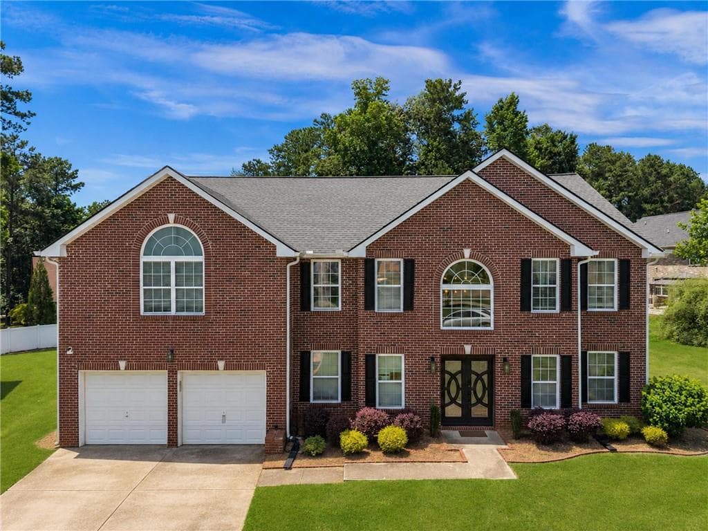 6 bedroom, 3 bathroom single family residence sold at 802 Witherspoon Court, Mcdonough, GA 30253