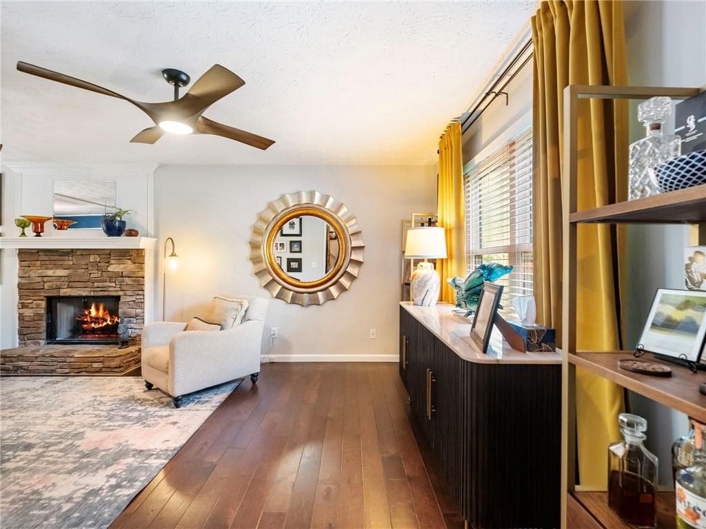 3 bedroom, 4 bathroom, 2,154 sq ft single family residence for sale at 5735 Freeman Drive, Cumming, GA 30028 — photo 6