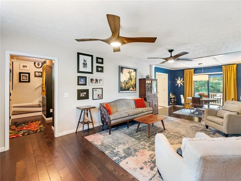 3 bedroom, 4 bathroom, 2,154 sq ft single family residence for sale at 5735 Freeman Drive, Cumming, GA 30028 — photo 7