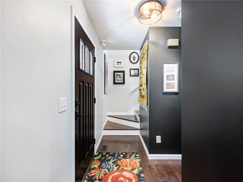 3 bedroom, 4 bathroom, 2,154 sq ft single family residence for sale at 5735 Freeman Drive, Cumming, GA 30028 — photo 4