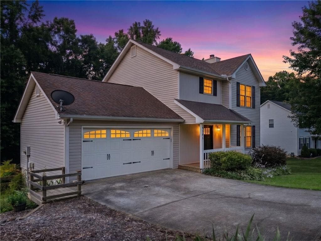 3 bedroom, 4 bathroom, 2,154 sq ft single family residence for sale at 5735 Freeman Drive, Cumming, GA 30028 — photo 2
