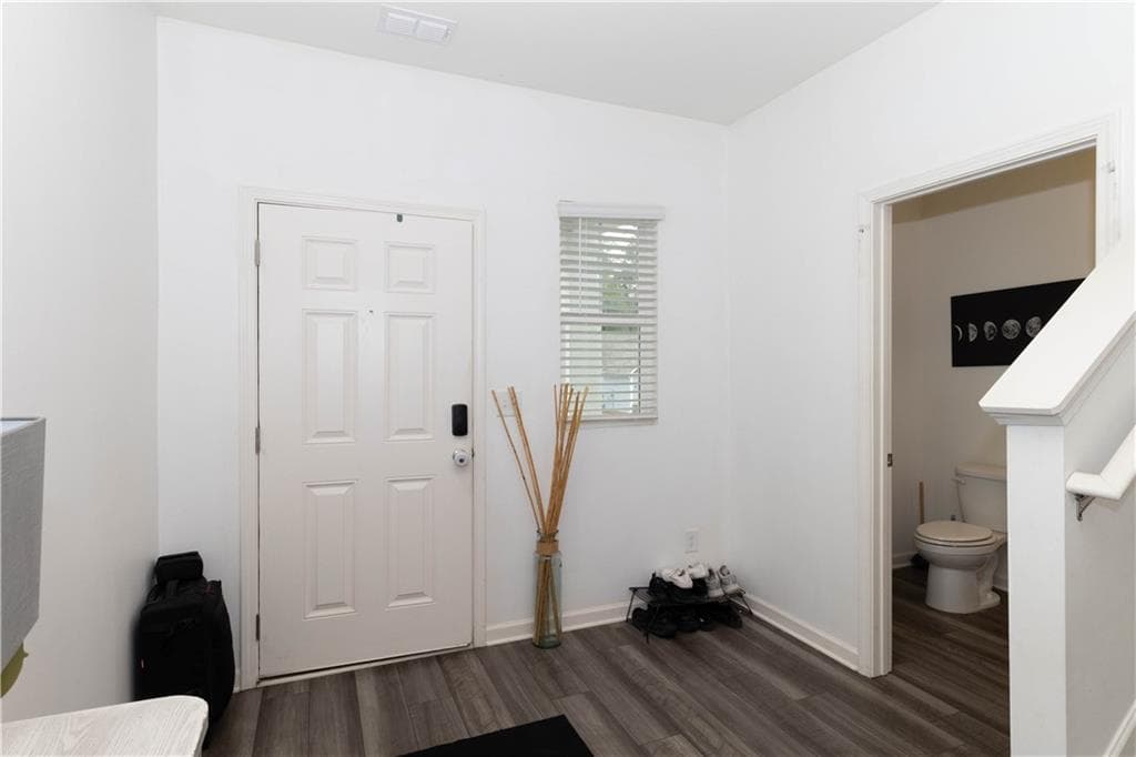 4 bedroom, 3 bathroom, 1,870 sq ft single family residence for sale at 198 Colbury Street, Villa Rica, GA 30180 — photo 8