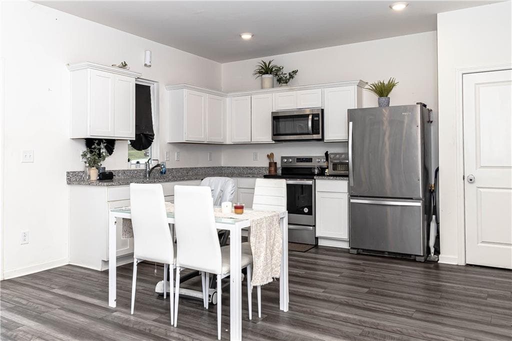 4 bedroom, 3 bathroom, 1,870 sq ft single family residence for sale at 198 Colbury Street, Villa Rica, GA 30180 — photo 10