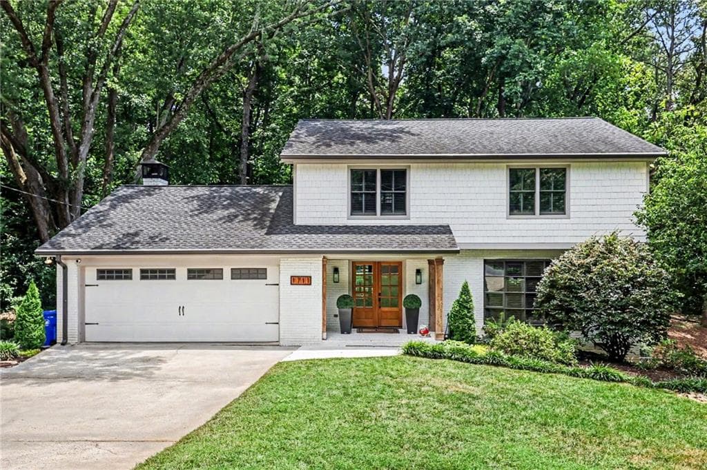 4 bedroom, 3 bathroom, 3,427 sq ft single family residence sold at 1711 W Nancy Creek Drive, Atlanta, GA 30319
