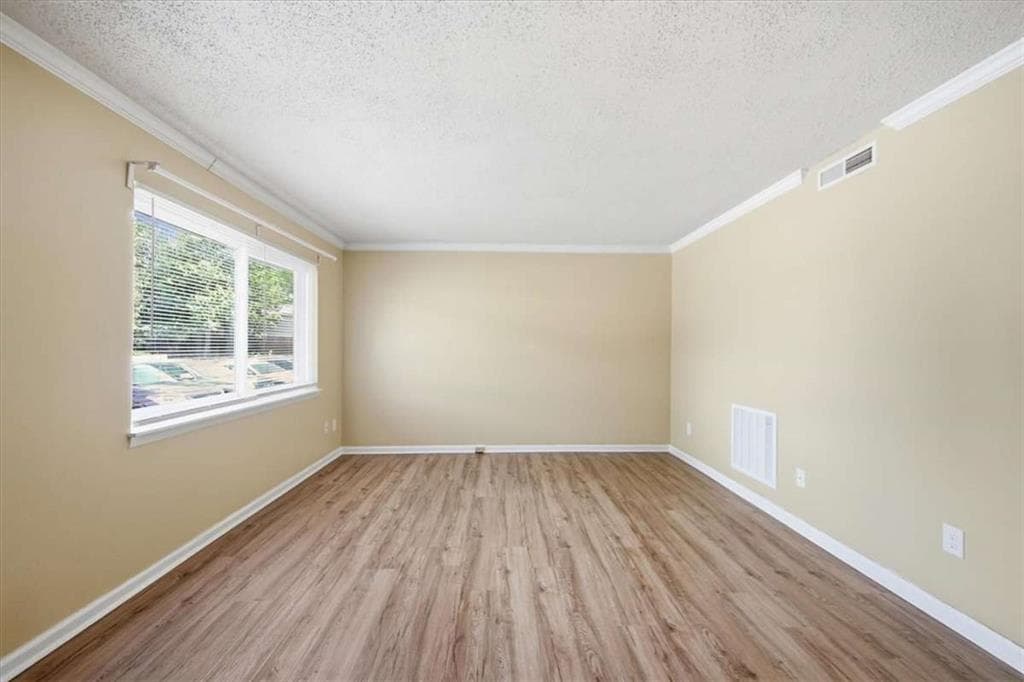 3 bedroom, 3 bathroom, 1,340 sq ft condominium for sale at 4701 Flat Shols rd, Union City, GA 30291 — photo 6