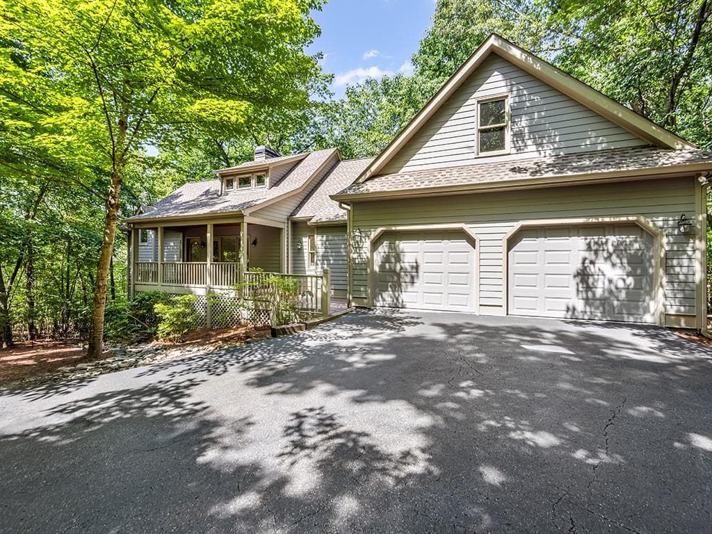 3 bedroom, 4 bathroom, 2,900 sq ft single family residence for sale at 158 Canacaught Place, Big Canoe, GA 30143 — photo 1 of 38