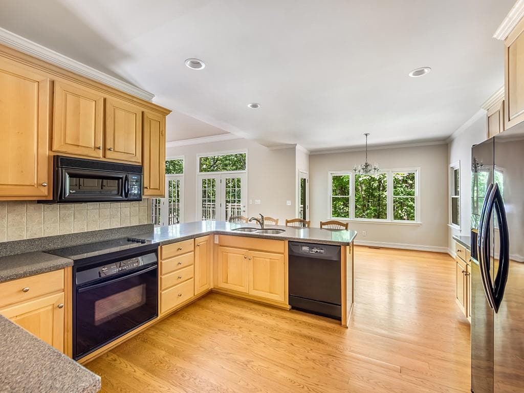3 bedroom, 4 bathroom, 2,900 sq ft single family residence for sale at 158 Canacaught Place, Big Canoe, GA 30143 — photo 9