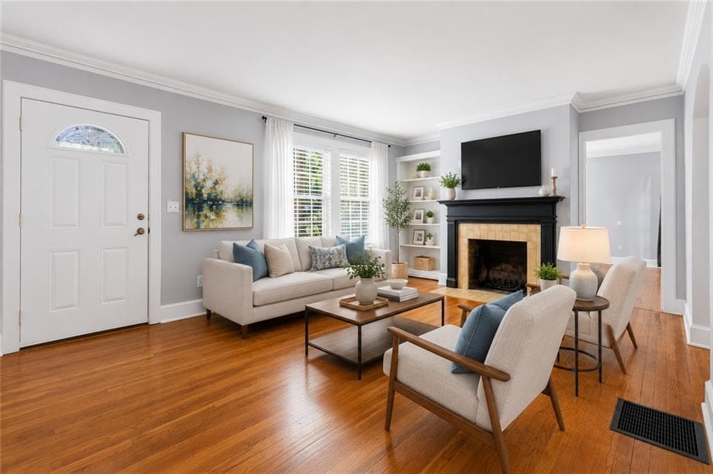 3 bedroom, 2 bathroom, 1,314 sq ft single family residence for sale at 1128 Scott Boulevard, Decatur, GA 30030 — photo 2