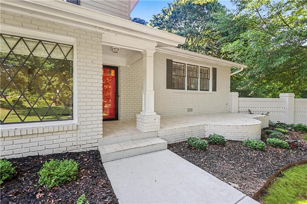 4 bedroom, 4 bathroom, 3,200 sq ft single family residence for sale at 235 Minish Lake Road, Commerce, GA 30530 — photo 5