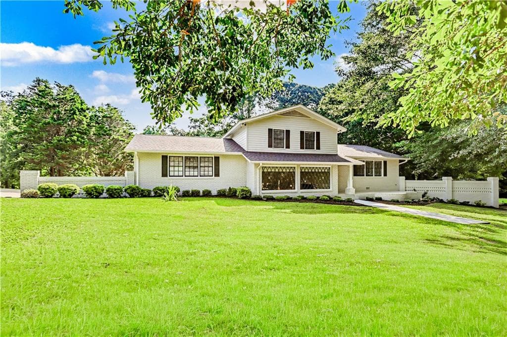 4 bedroom, 4 bathroom, 3,200 sq ft single family residence for sale at 235 Minish Lake Road, Commerce, GA 30530 — photo 6