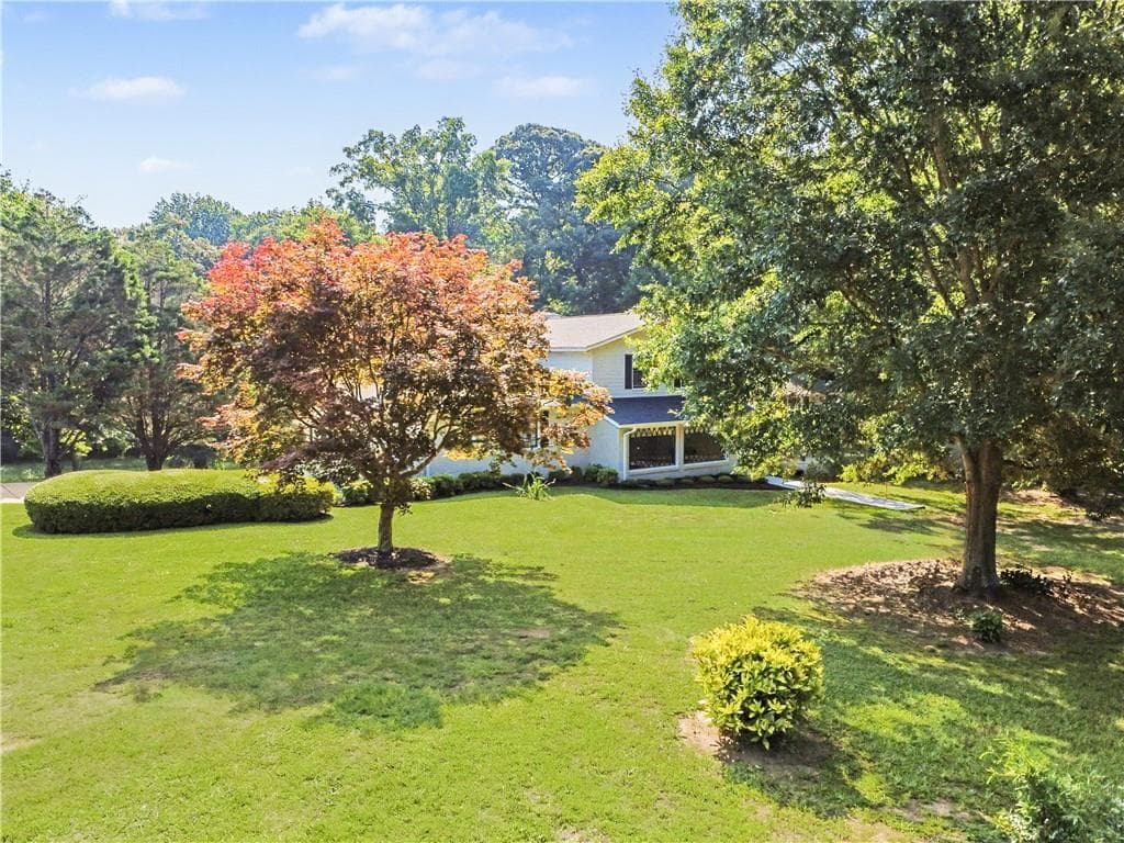 4 bedroom, 4 bathroom, 3,200 sq ft single family residence for sale at 235 Minish Lake Road, Commerce, GA 30530 — photo 8