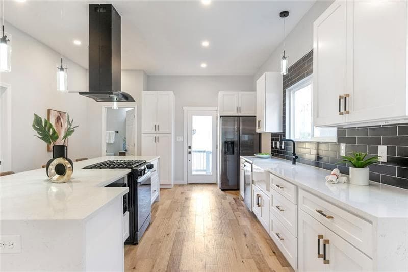 5 bedroom, 4 bathroom, 3,000 sq ft single family residence for sale at 959 Woodbourne Drive, Atlanta, GA 30310 — photo 8