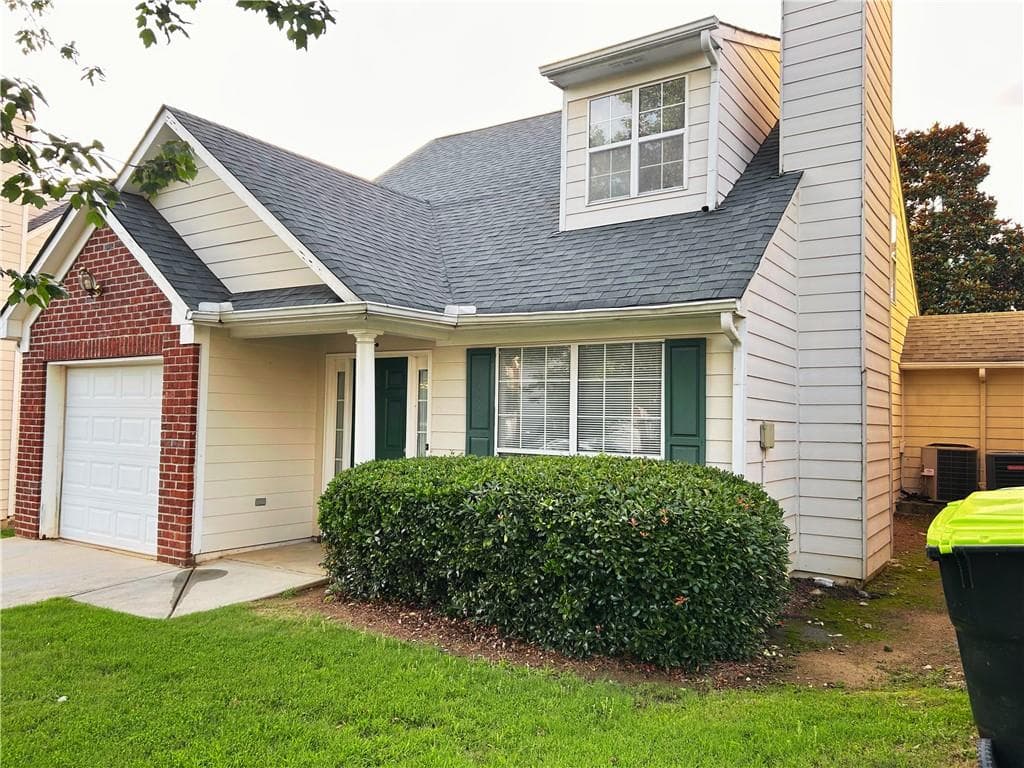 3 bedroom, 4 bathroom, 1,394 sq ft single family residence for sale at 4123 Ravenwood Court, Union City, GA 30291 — photo 3