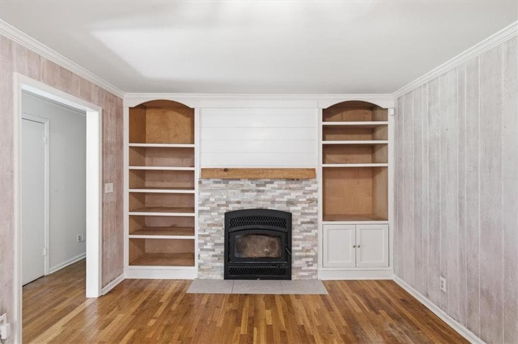 3 bedroom, 2 bathroom, 2,288 sq ft single family residence for sale at 112 Cross Gate Drive, Marietta, GA 30068 — photo 2