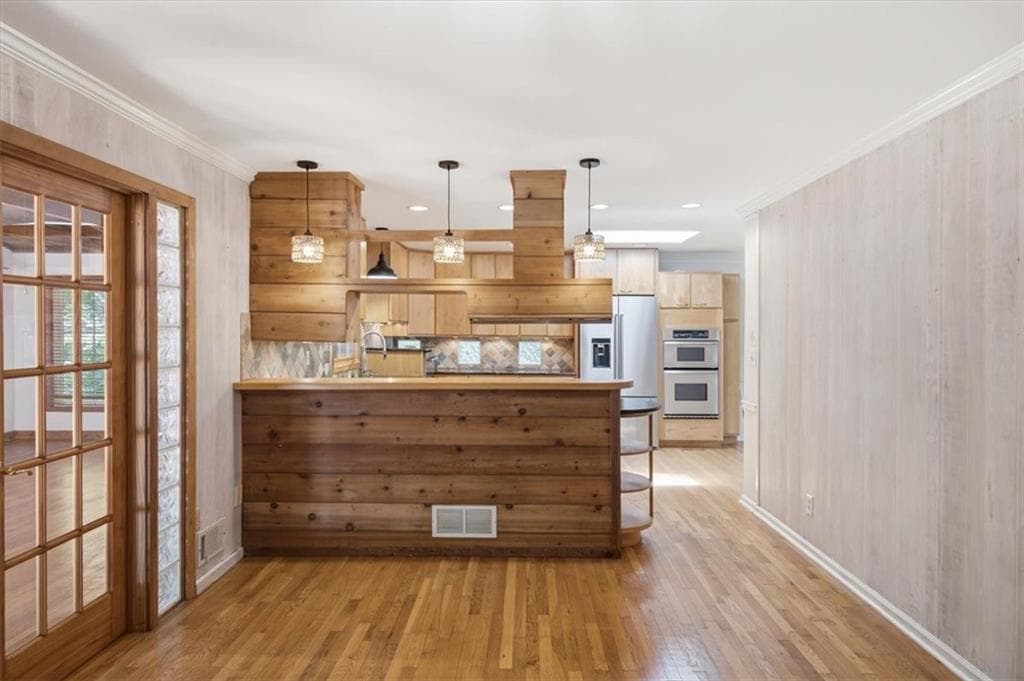 3 bedroom, 2 bathroom, 2,288 sq ft single family residence for sale at 112 Cross Gate Drive, Marietta, GA 30068 — photo 7