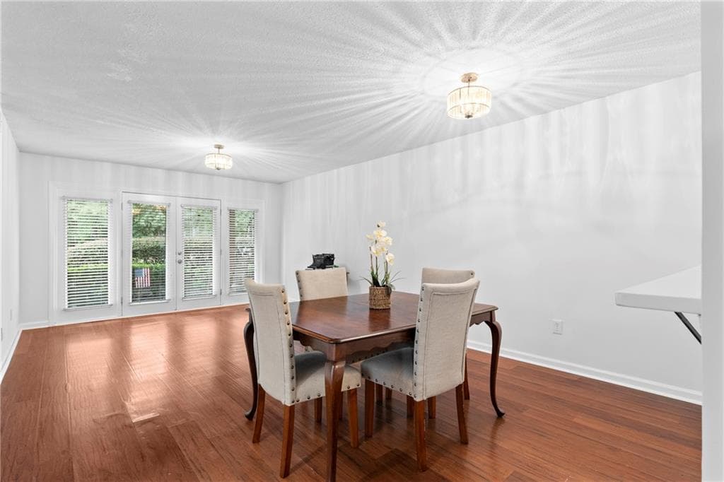 2 bedroom, 1 bathroom, 868 sq ft condominium for sale at 3650 Ashford Dunwoody Road 214, Atlanta, GA 30319 — photo 6