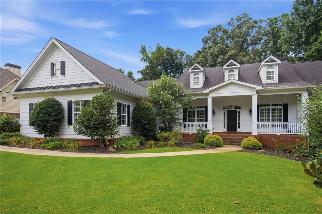 4 bedroom, 3 bathroom, 3,148 sq ft single family residence for sale at 5105 Stefan Ridge Way, Buford, GA 30519 — photo 5
