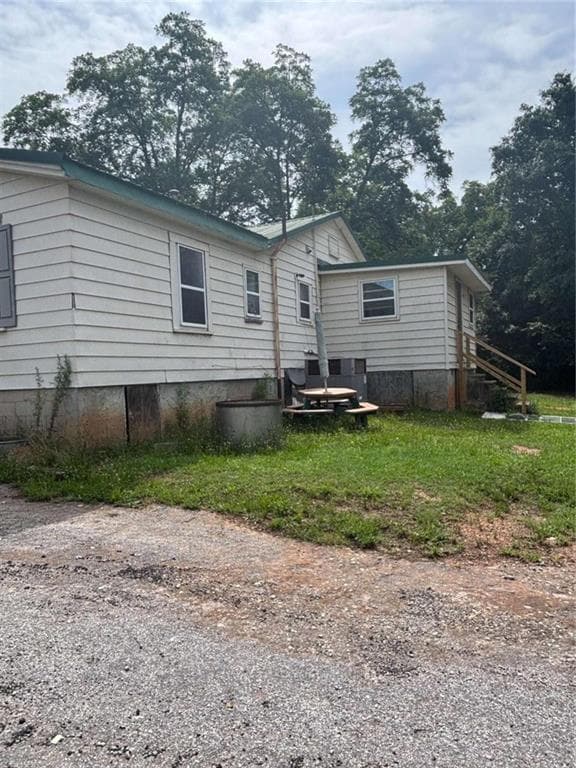 3 bedroom, 2 bathroom, 1,630 sq ft single family residence for sale at 5355 Salem Road, Covington, GA 30016 — photo 5