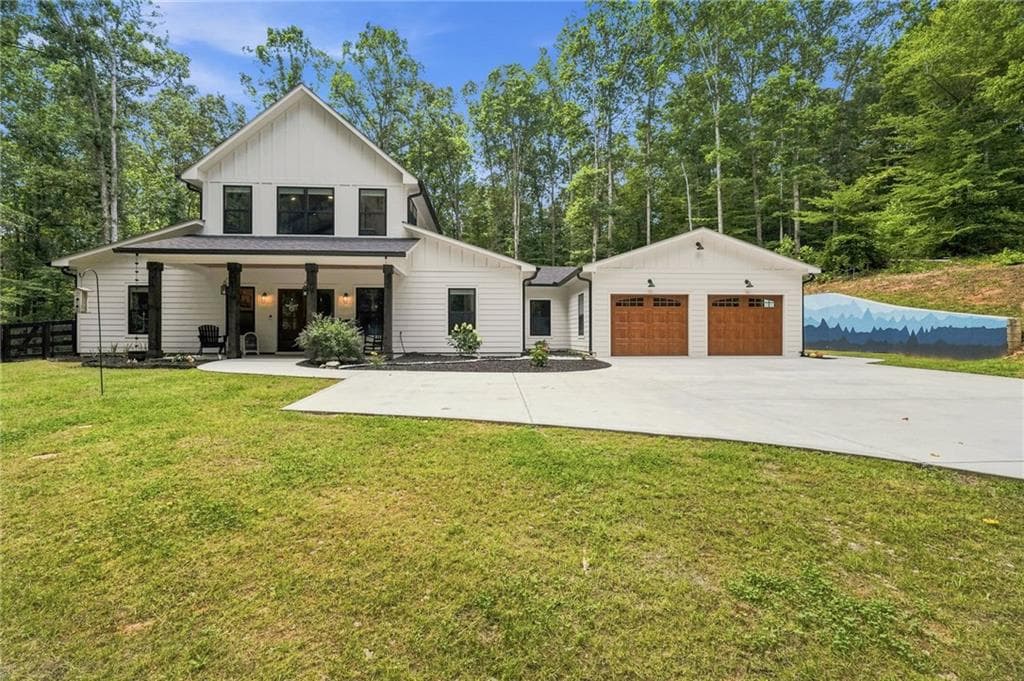 3 bedroom, 3 bathroom, 2,574 sq ft single family residence for sale at 1684 Fairview Road, Jasper, GA 30143 — photo 2