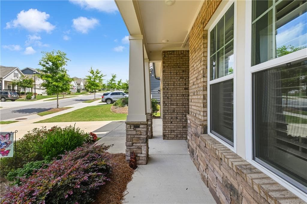 3 bedroom, 3 bathroom, 2,816 sq ft single family residence for sale at 7013 River Rock Drive, Flowery Branch, GA 30542 — photo 5