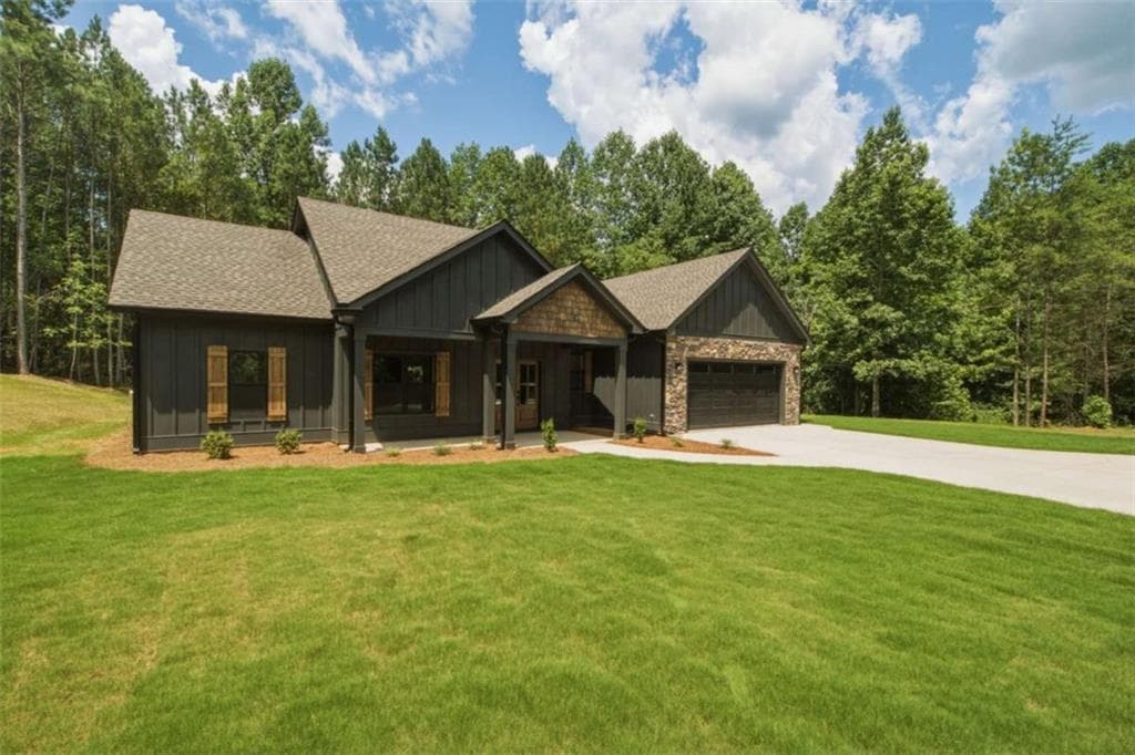 3 bedroom, 2 bathroom, 1,550 sq ft single family residence for sale at 4016 Carver Mill Road, Talking Rock, GA 30175 — photo 2