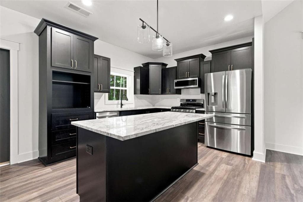3 bedroom, 2 bathroom, 1,550 sq ft single family residence for sale at 4016 Carver Mill Road, Talking Rock, GA 30175 — photo 6