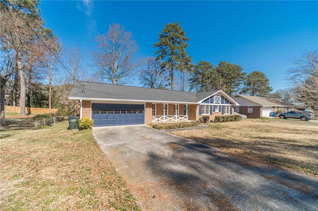3 bedroom, 2 bathroom, 1,546 sq ft single family residence for sale at 3823 Palisade Court, Snellville, GA 30039 — photo 3
