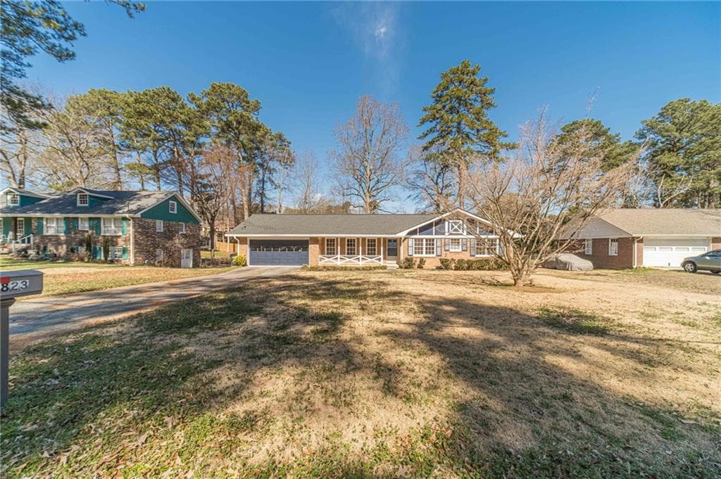 3 bedroom, 2 bathroom, 1,546 sq ft single family residence for sale at 3823 Palisade Court, Snellville, GA 30039 — photo 4
