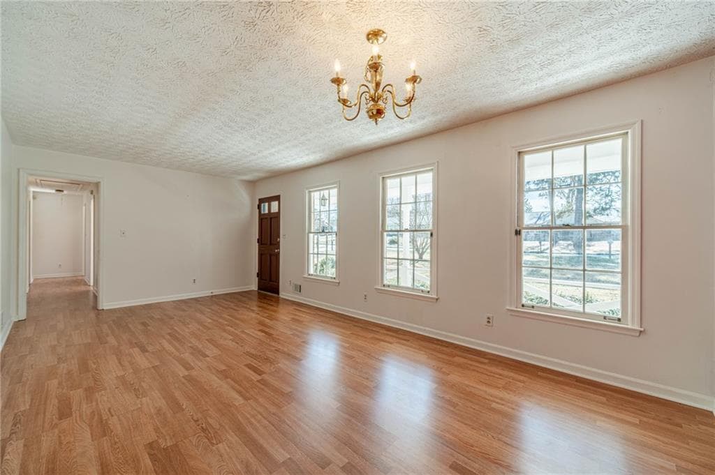 3 bedroom, 2 bathroom, 1,546 sq ft single family residence for sale at 3823 Palisade Court, Snellville, GA 30039 — photo 10