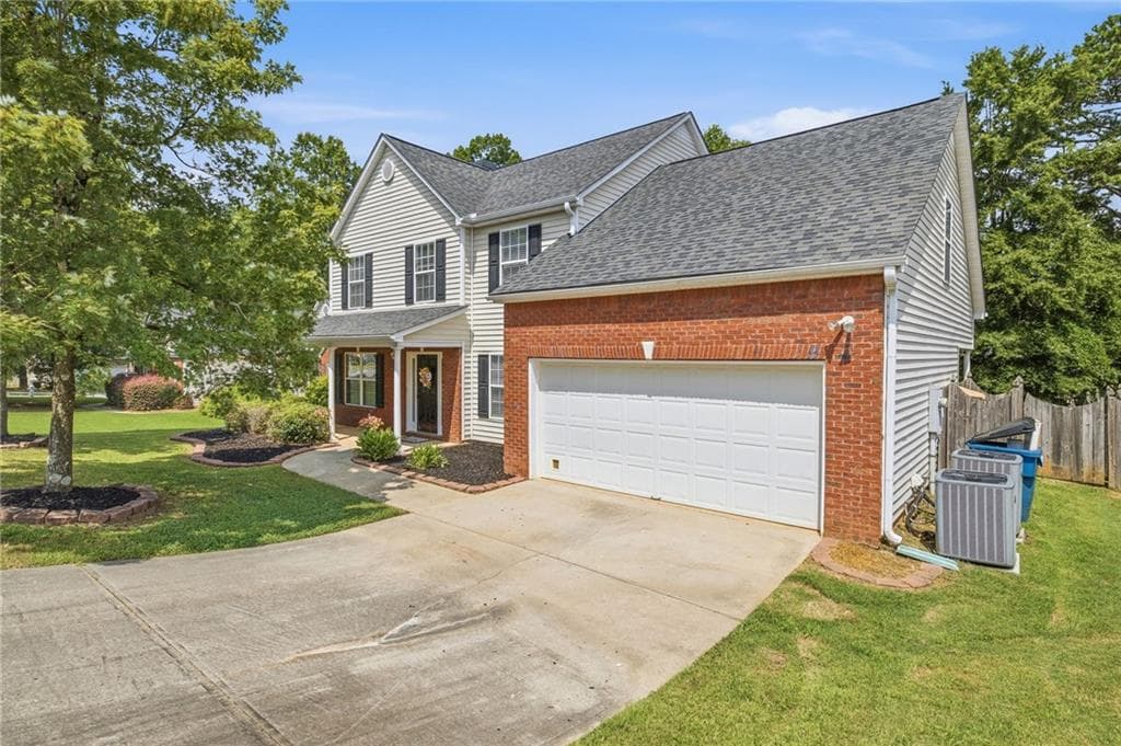 4 bedroom, 3 bathroom, 2,123 sq ft single family residence for sale at 3456 Garden Manor Drive, Loganville, GA 30052 — photo 5
