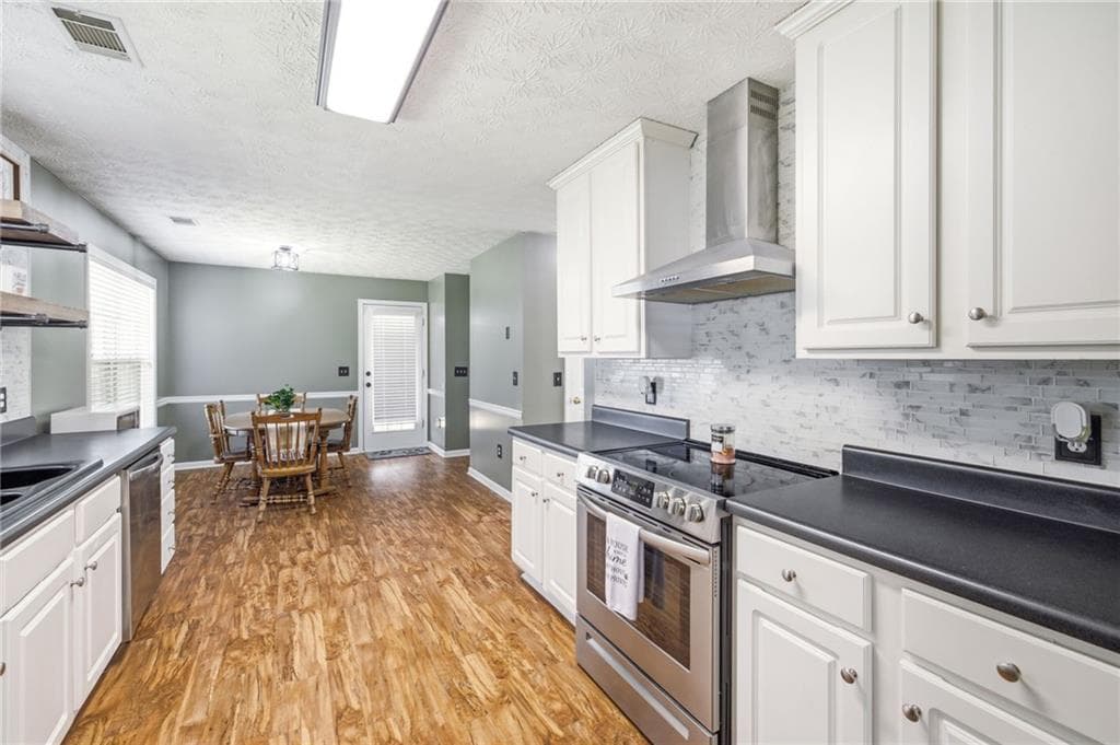 4 bedroom, 3 bathroom, 2,123 sq ft single family residence for sale at 3456 Garden Manor Drive, Loganville, GA 30052 — photo 10