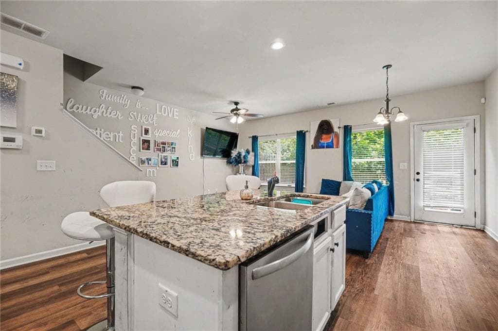 3 bedroom, 3 bathroom, 1,651 sq ft townhouse for sale at 1703 Creel Lane, Atlanta, GA 30349 — photo 9
