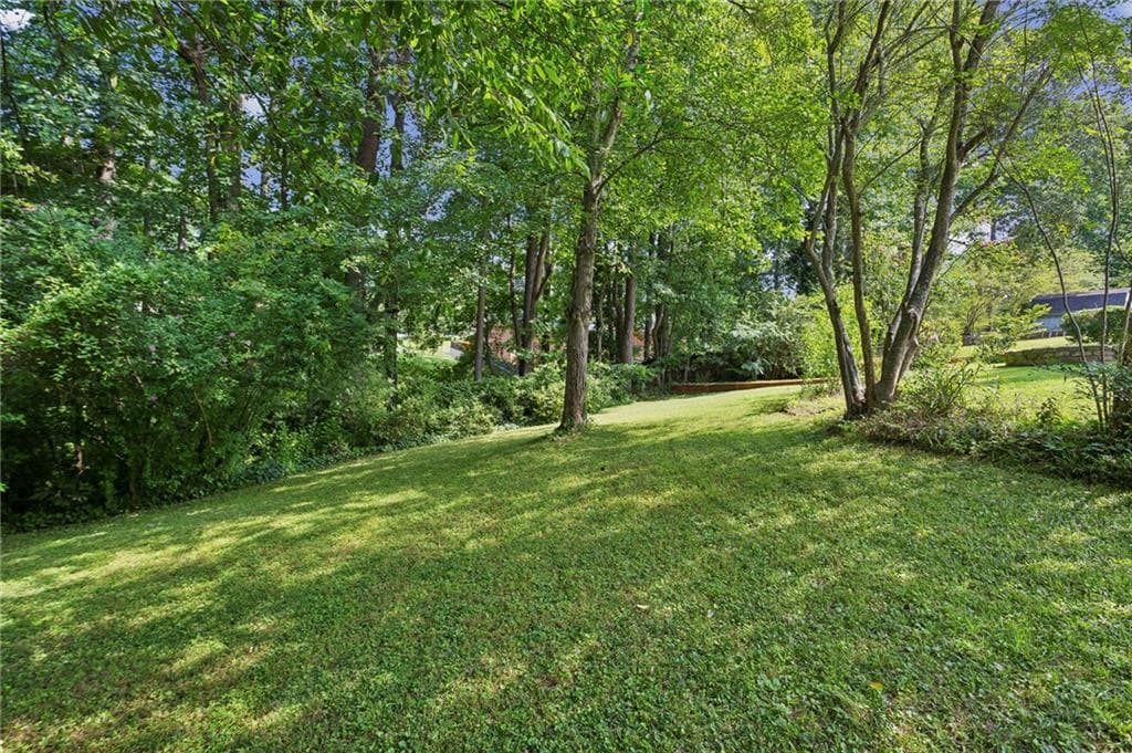 3 bedroom, 3 bathroom, 1,226 sq ft single family residence for sale at 3690 Wisteria Lane, Smyrna, GA 30082 — photo 6