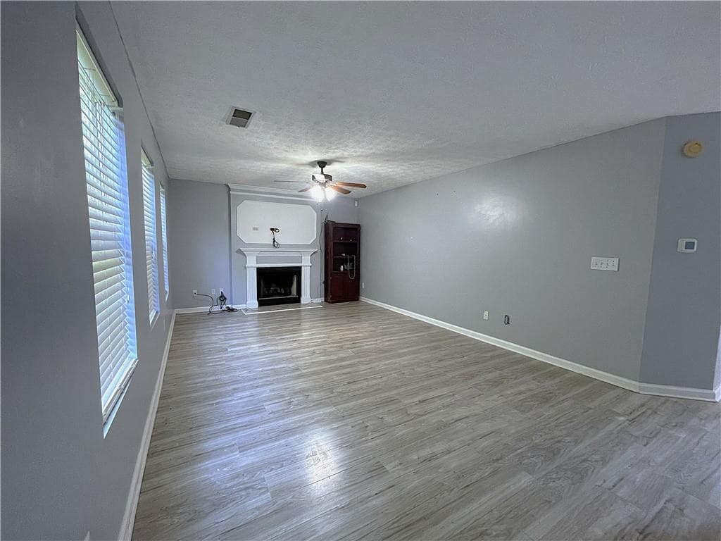 4 bedroom, 3 bathroom, 2,373 sq ft single family residence under contract at 6675 Princeton Park Court, Lithonia, GA 30058 — photo 10