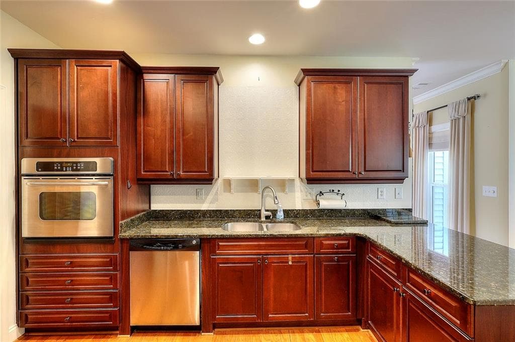 3 bedroom, 2 bathroom, 2,059 sq ft single family residence for sale at 2008 Jefferson Hall Drive, Monroe, GA 30656 — photo 7