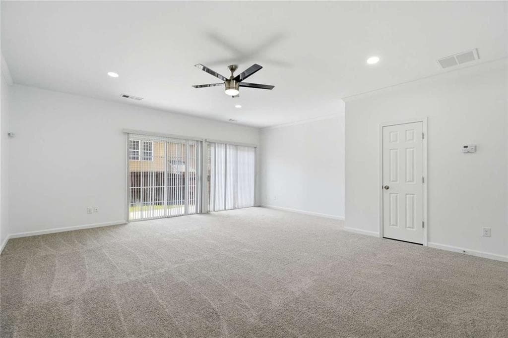 3 bedroom, 3 bathroom, 1,470 sq ft townhouse for sale at 3023 Deerborne Court, Atlanta, GA 30331 — photo 6